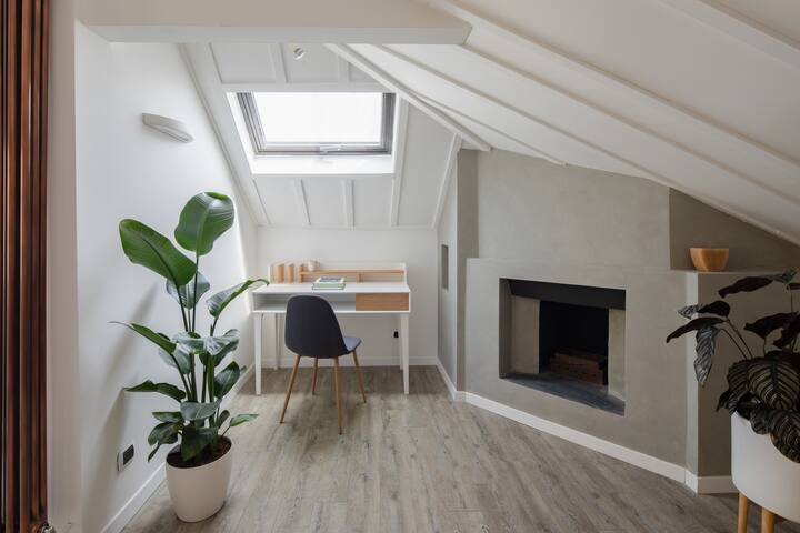 Croce Penthouse gallery image 5