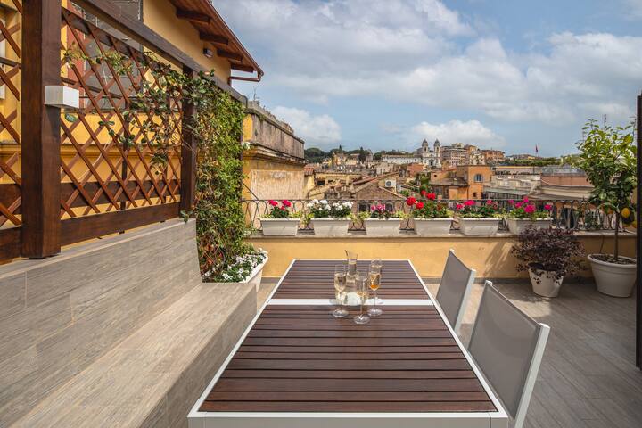 Croce Penthouse gallery image 2