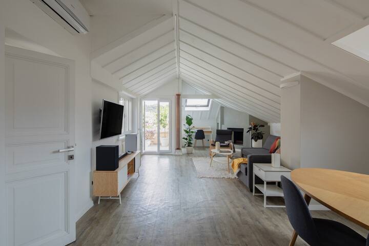 Croce Penthouse gallery image 3