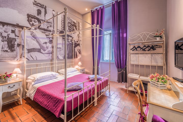4 ROOMS Apartment for 6 people near Colosseo