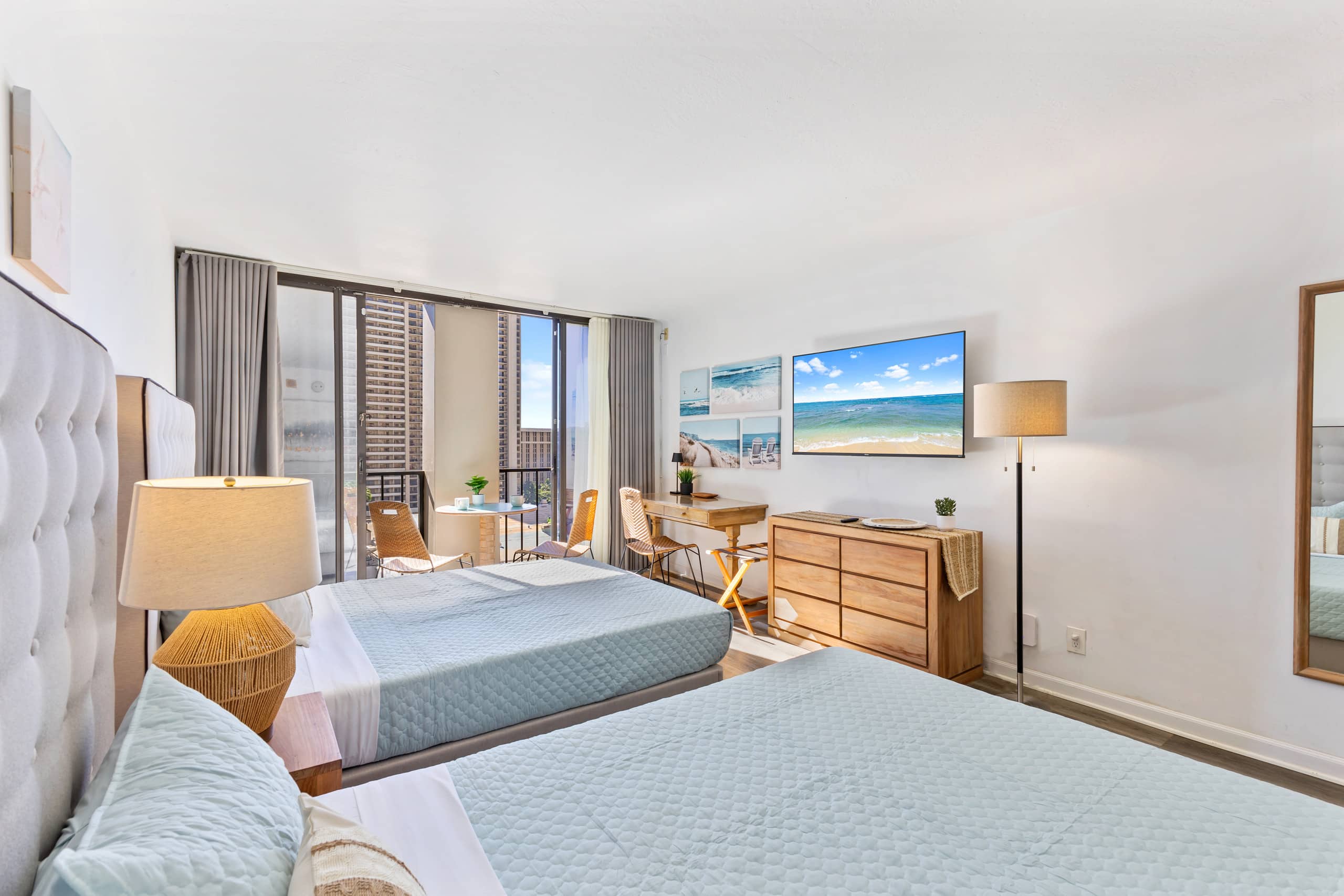 Free Parking & Great Location! Aqua Palms Waikiki - Image 16