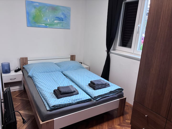 Schlafzimmer 2