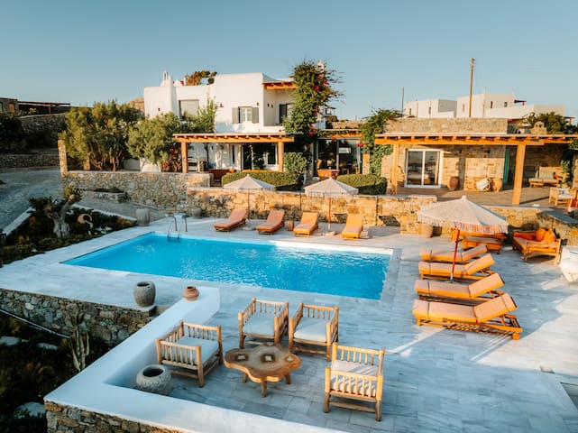 Villa Zina, Sunset View, St. Lazaros, 7+1 Bedroom