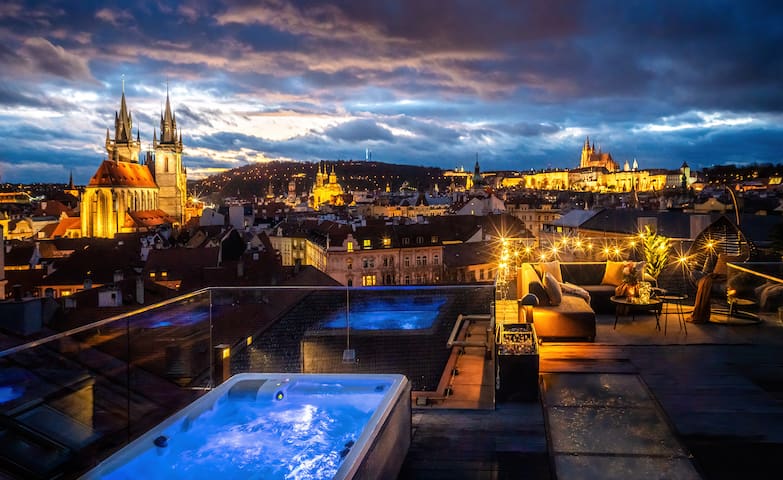 6BR Billionaire’s NEST HOT TUB + 3 teraces