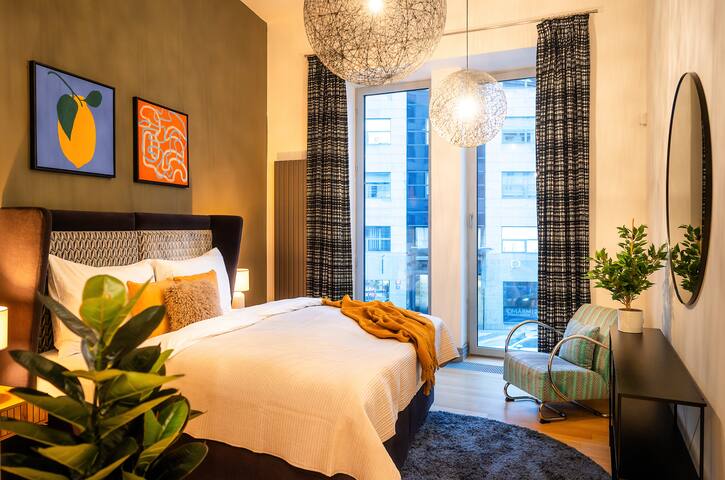 3BR OLD TOWN Deluxe Apartment + Terrace gallery image 3