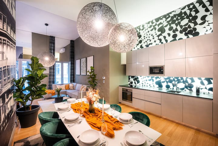 3BR OLD TOWN Deluxe Apartment + Terrace gallery image 4