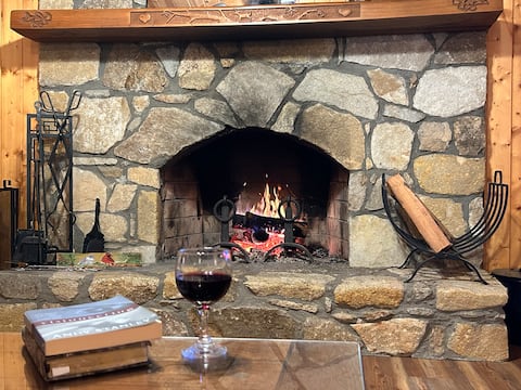 Popular Airbnb listing: Creekside Bliss at Norton Creek Lodge in Highlands