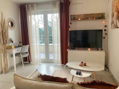 * Chater's Paradise *