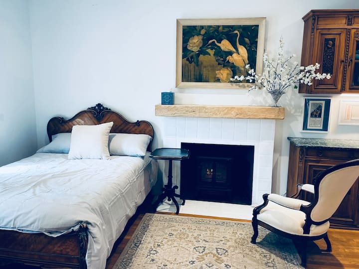 Gracious Urban Digs Near Silicon Valley & Sf - San Mateo, CA
