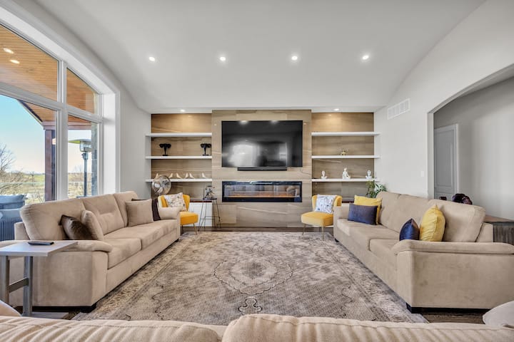Charming Farmhouse Stunning Views & Hot Tub - Waterloo