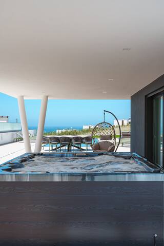 Casa Caracol, with a panoramic ocean view gallery image 3