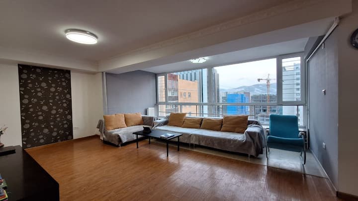 City Center 3 Bedroom Apartment With City View - Ulán Bator