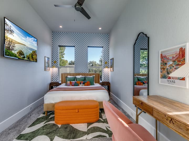 Zadný dom - manželská posteľ s vlastnou kúpeľňou