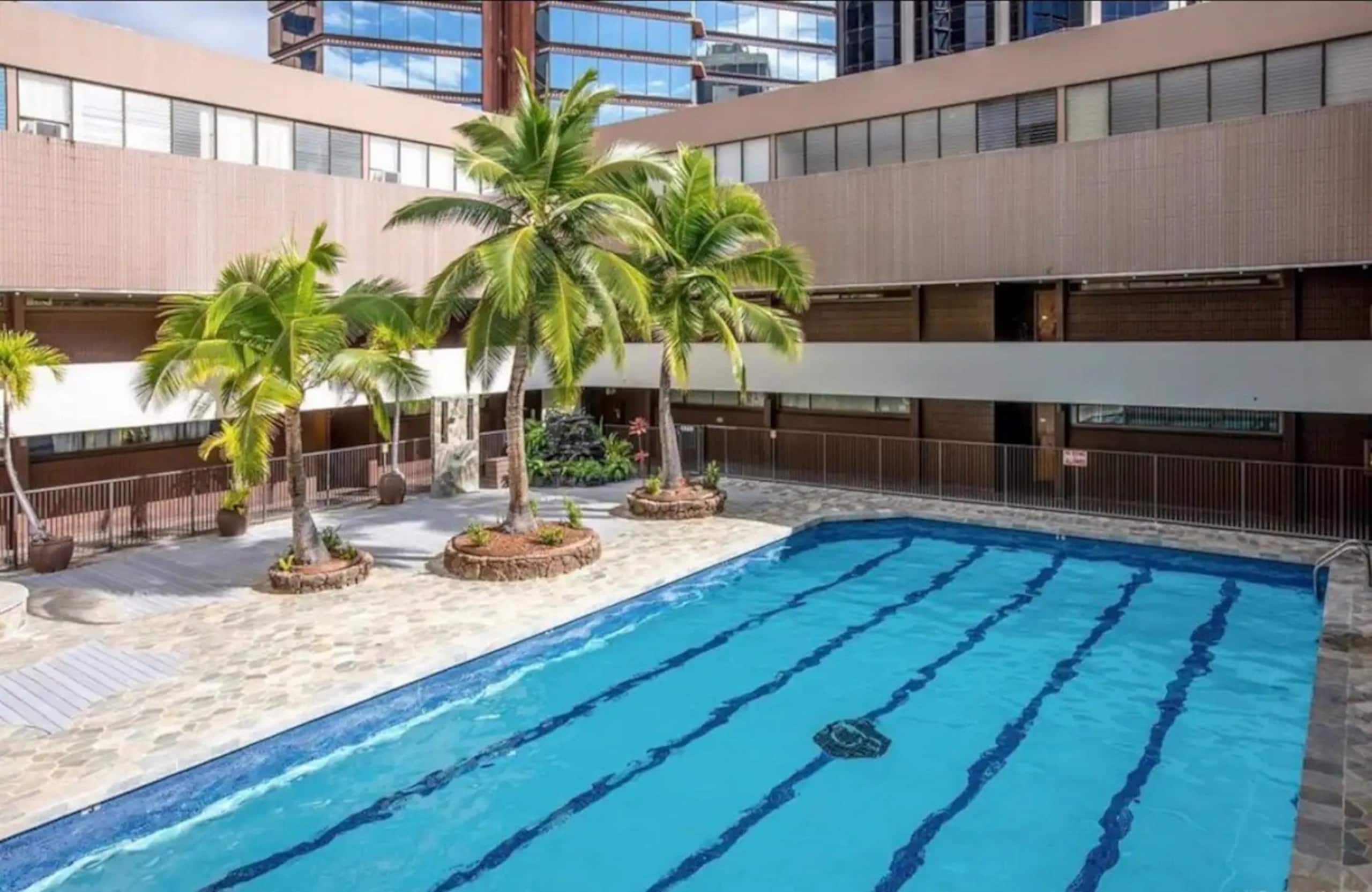 Financial District 1BR-Fully Renovated w/Parking - Image 46
