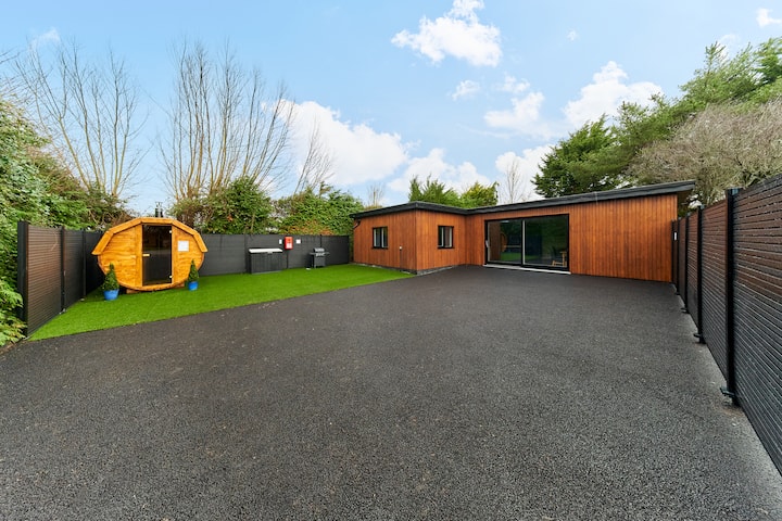 The Secret Lodge - Ashbourne