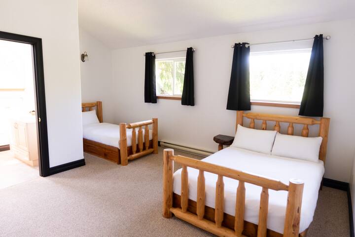 The Lodge gallery image 4