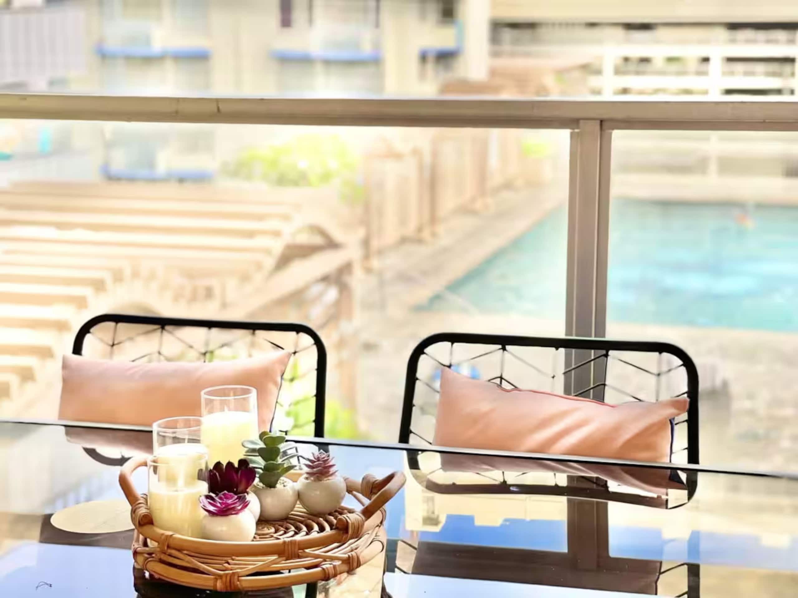 Beautiful Pink Studio Suite-Waikiki Beach - Image 12