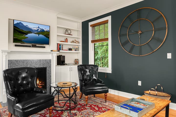 City/Mtn View-Free Parking-FirePlace-Covered Porch