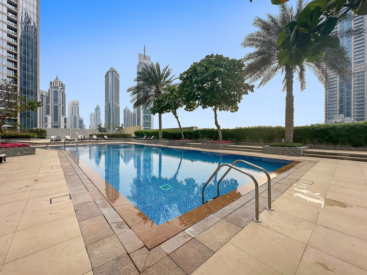 1 Bedroom Furnished Apartment | Burj Vista · II 4