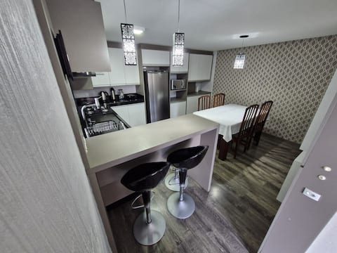 Top Airbnb: Residência Avila 1 - Ipê Branco em São José