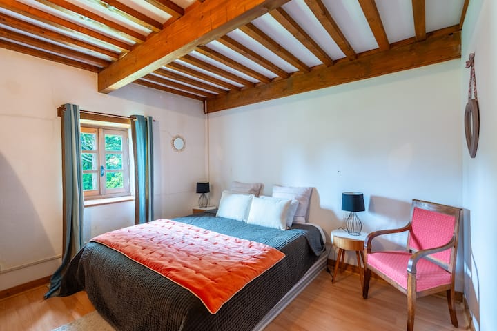 Atmosferë e lehtë dhe çlodhëse
