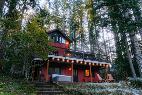 Reflection Haven: Lakeside, Hot Tub, By Park Entry