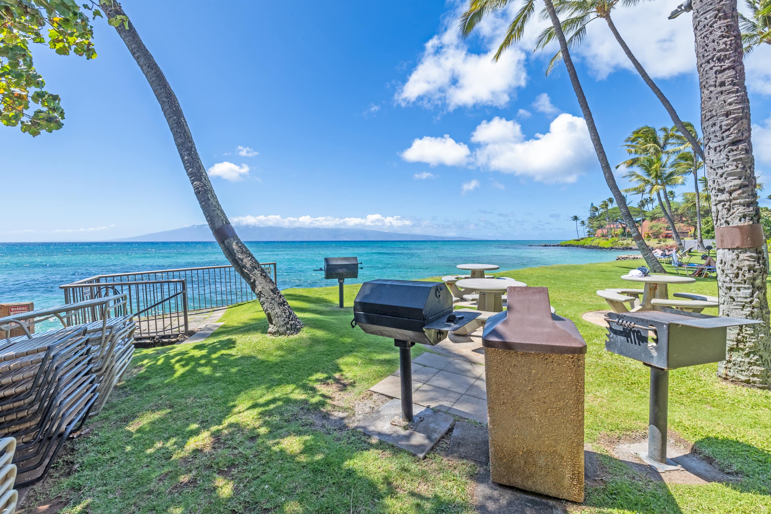 Condo in Lahaina · ★4.94 · 1 bedroom · 2 beds · 1 bath - Image 11