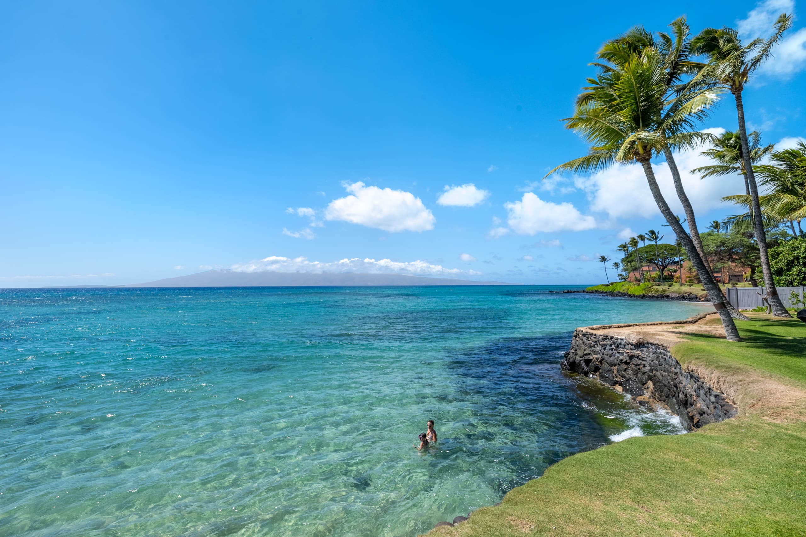 Condo in Lahaina · ★4.94 · 1 bedroom · 2 beds · 1 bath - Image 9