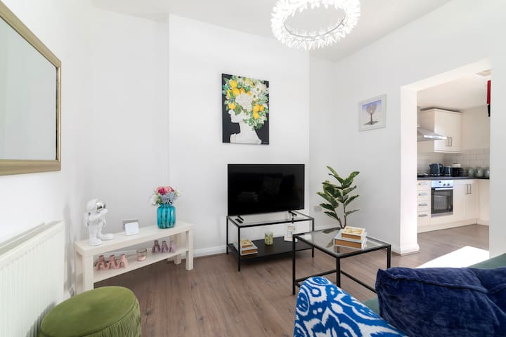 5 bedroom family apartment