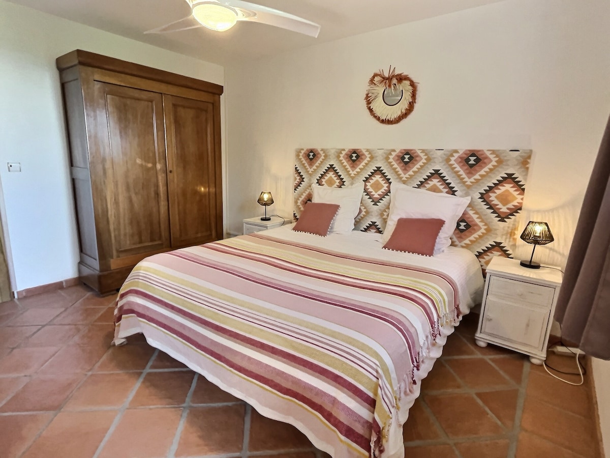 غرفة النوم 2