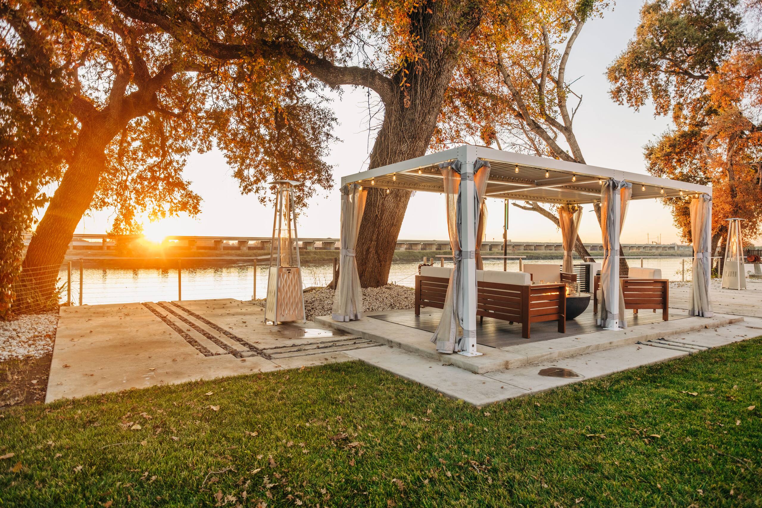 Spaceship Riverfront Home with Private Dock - Photo 235