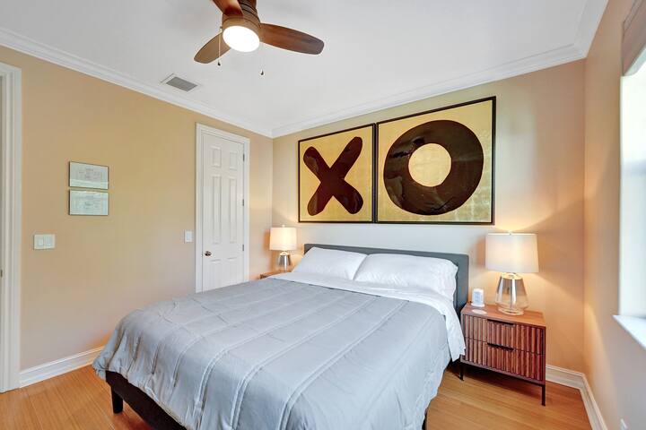 LAS OLAS Walkable Retreat [4BD/3BTH] gallery image 5