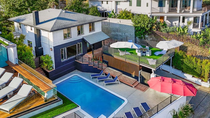 2 Homes Sleeps 30 Gated 2 Pools Views 11 Bedrooms