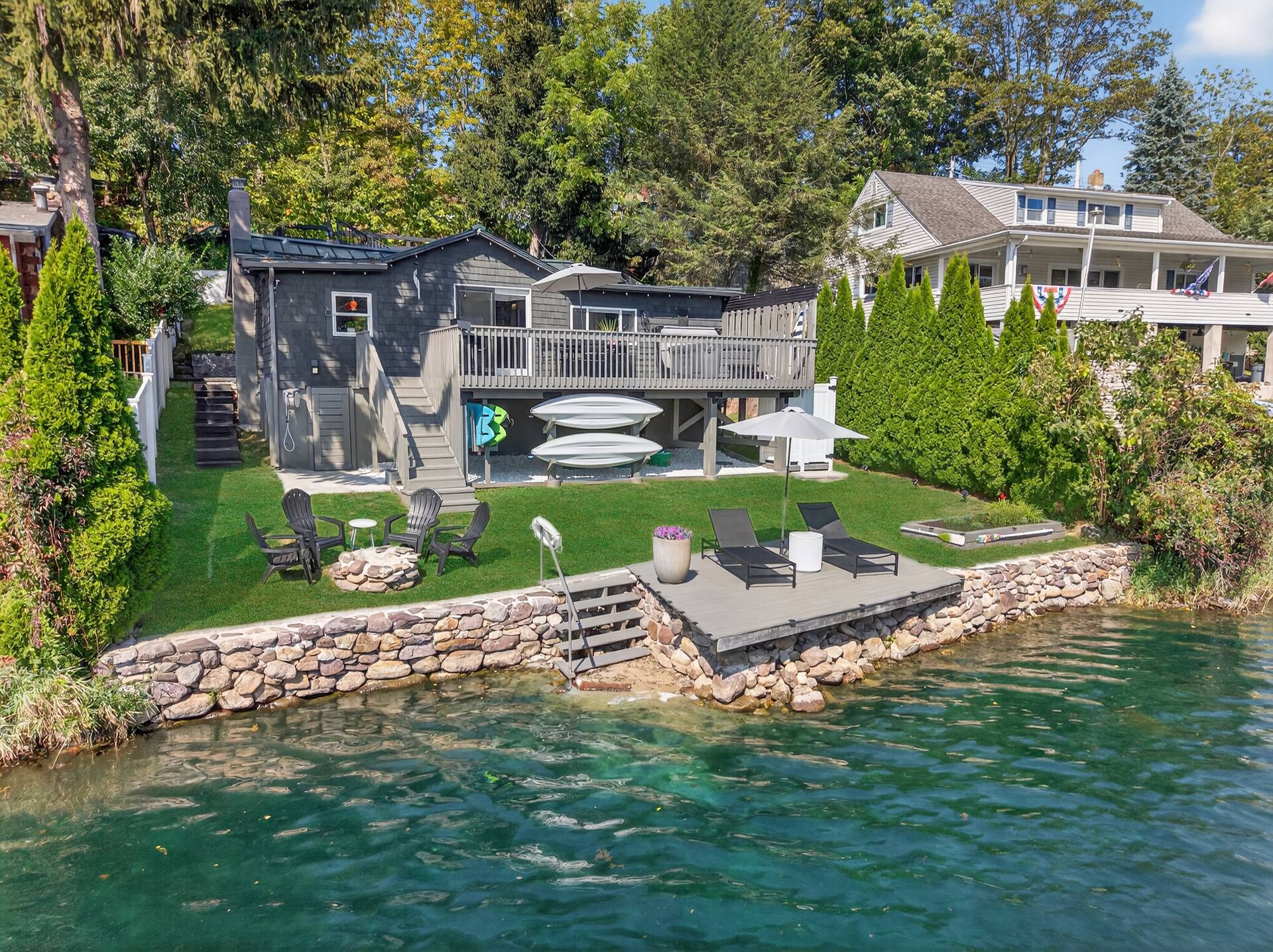 Modern Luxe Lakefront Cabin
