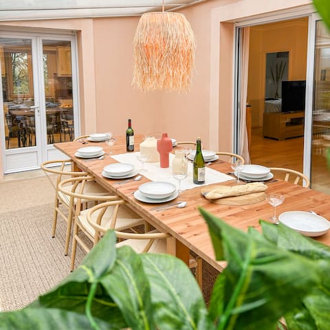 Cosy and charming big family Home Near Bordeaux