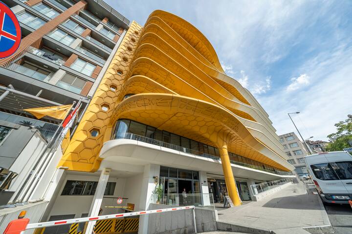 3BR Duplex,2 bathroom, walk to Taksim, parking Pja gallery image 3