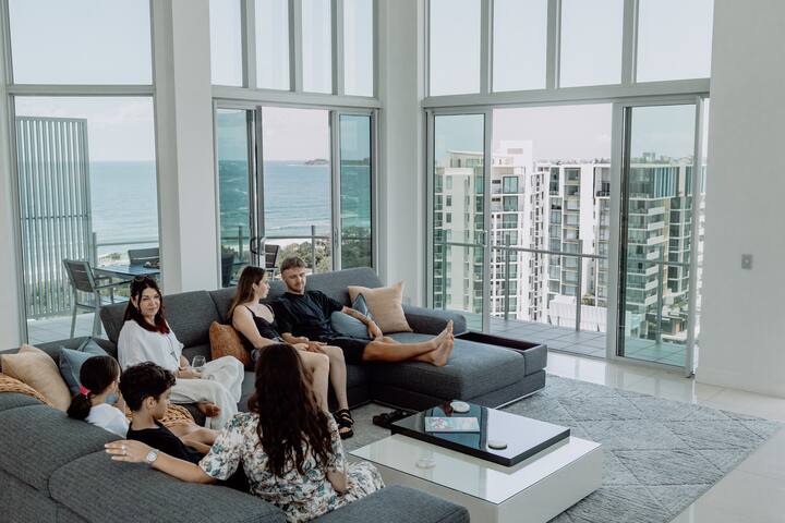 Aquavista Penthouse – Stunning 180 Views gallery image 2