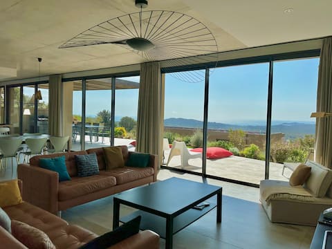 Top Airbnb: family villa, beautiful unobstructed sea & maquis view in Conca