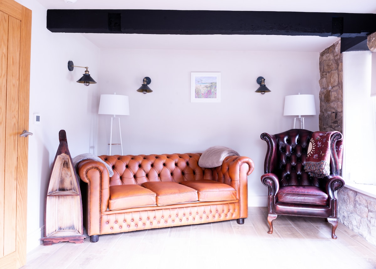 Annuncio Airbnb popolare: Pet/family/luxury canal side cottage nr Blackpool a Preston