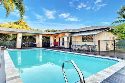 Ultimate Retreat 6BR/3BA Villa near Beach