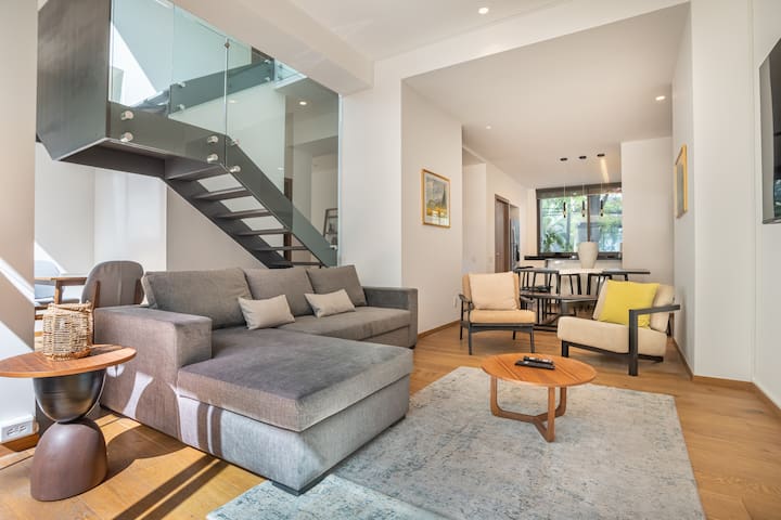 Spacious and 2 floors Apt. in the heart of Condesa