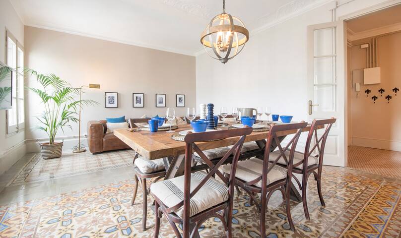 Three Bedroom Apartment Carrer Tamarit You Stylish gallery image 2