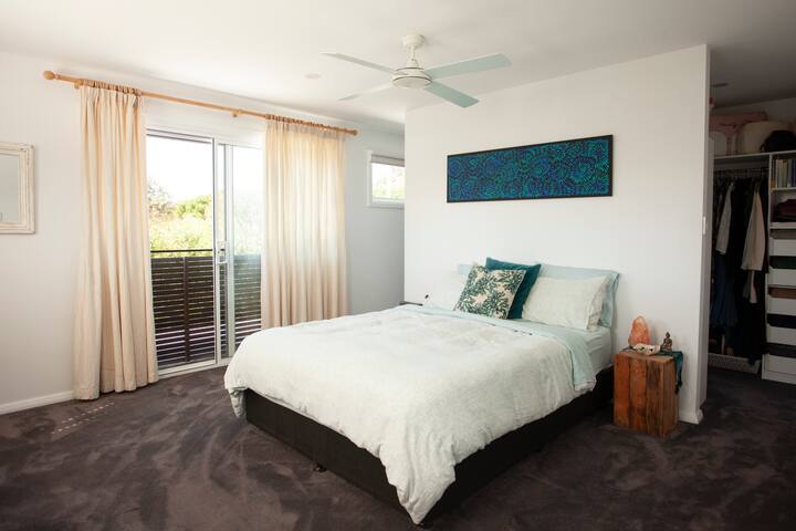 Surf-mist @ Boomerang Beach gallery image 3