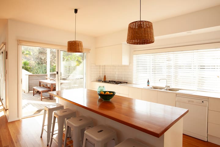 Surf-mist @ Boomerang Beach