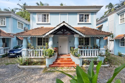 Luxury 4BR Villa with Pool Nr Uddo Beach, Siolim