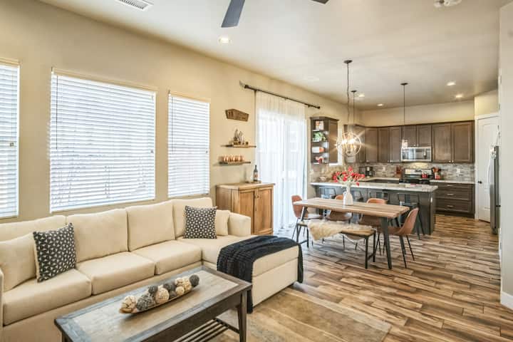 Quiet Flagstaff Townhome Near Nau & Downtown - Flagstaff, AZ