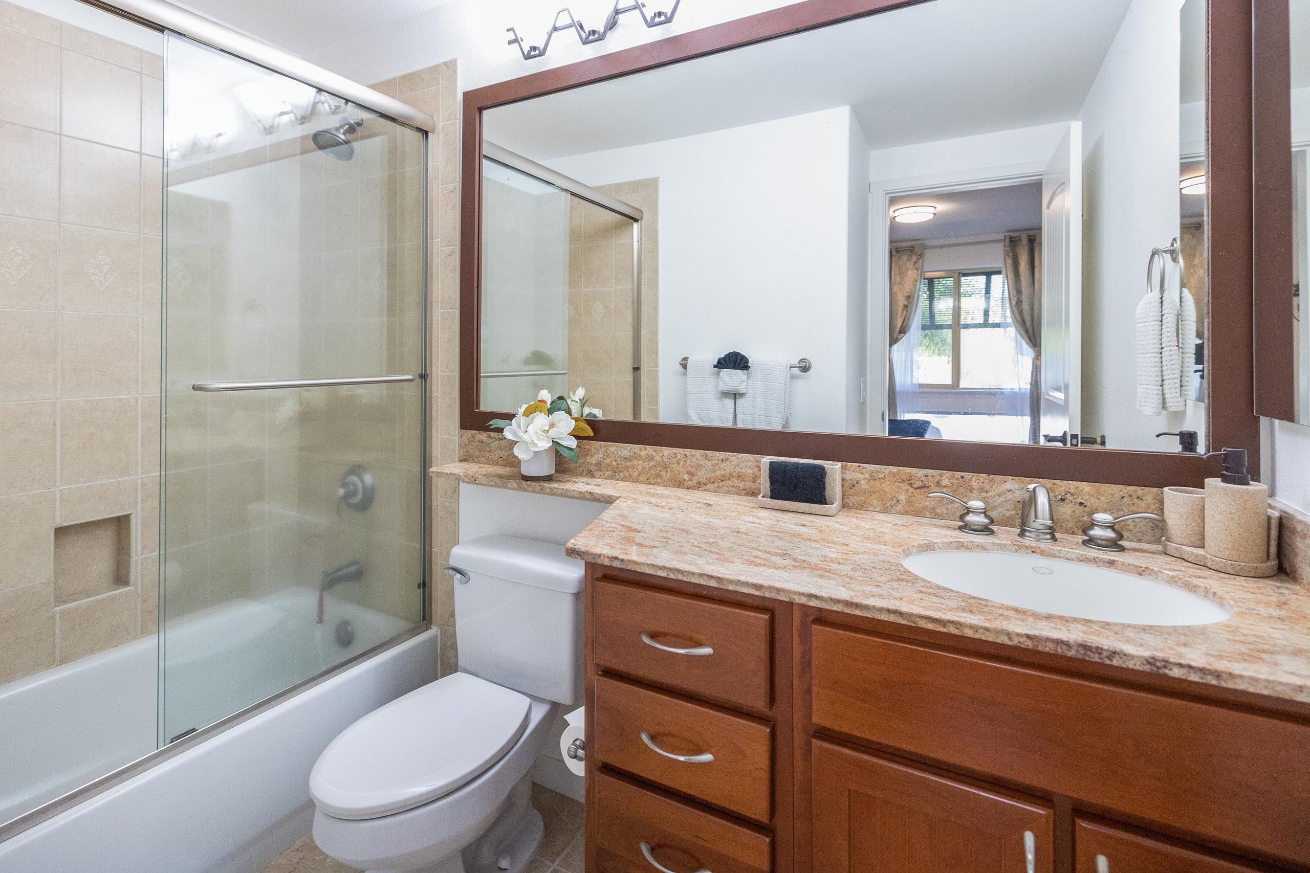 Condo in Waimea · ★5.0 · 3 bedrooms · 4 beds · 3 private baths - Image 23