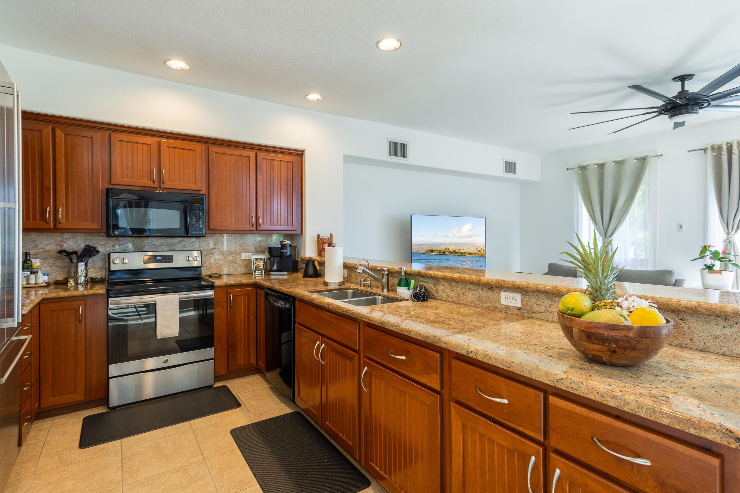 Condo in Waimea · ★5.0 · 3 bedrooms · 4 beds · 3 private baths - Image 9