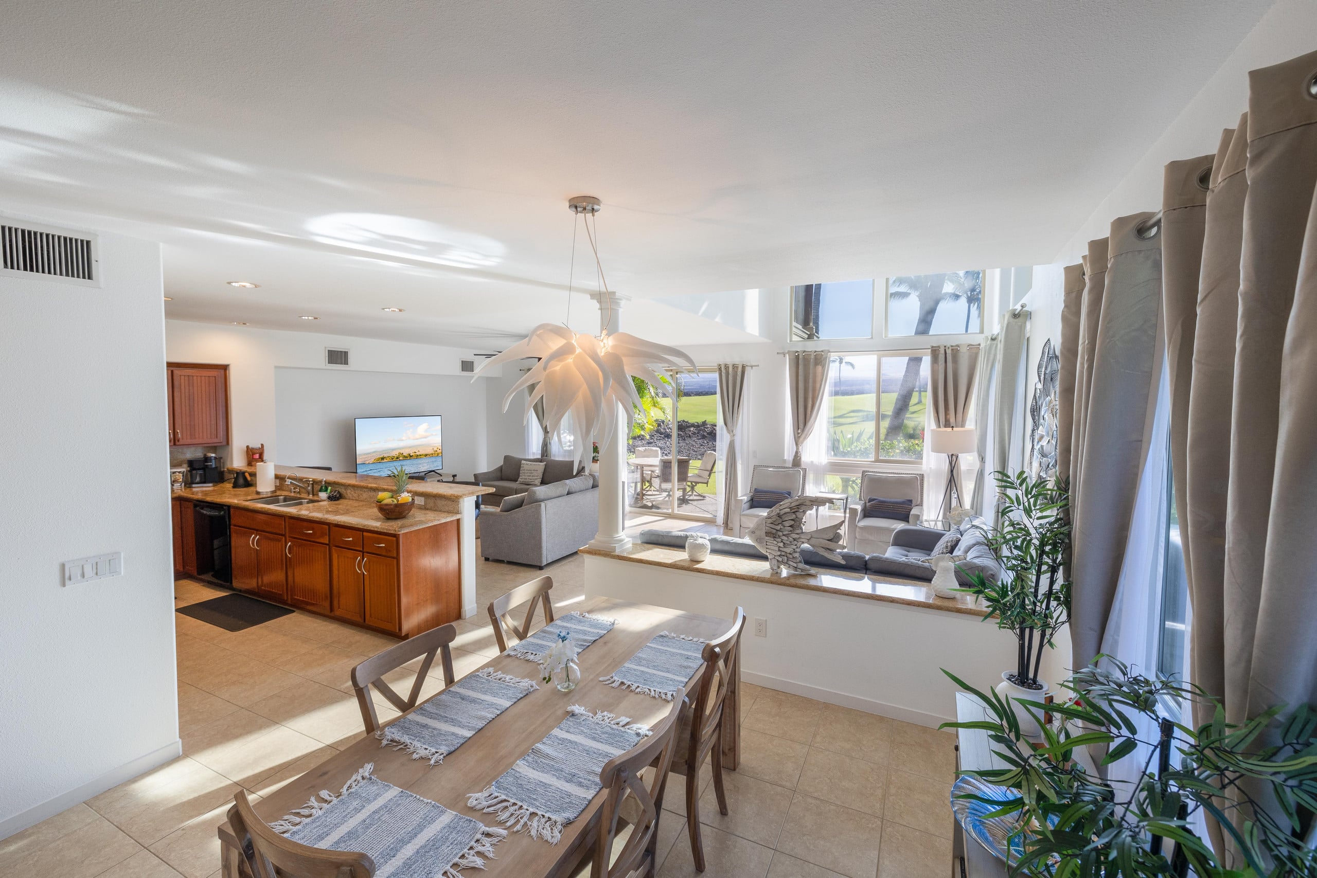 Condo in Waimea · ★5.0 · 3 bedrooms · 4 beds · 3 private baths - Image 11