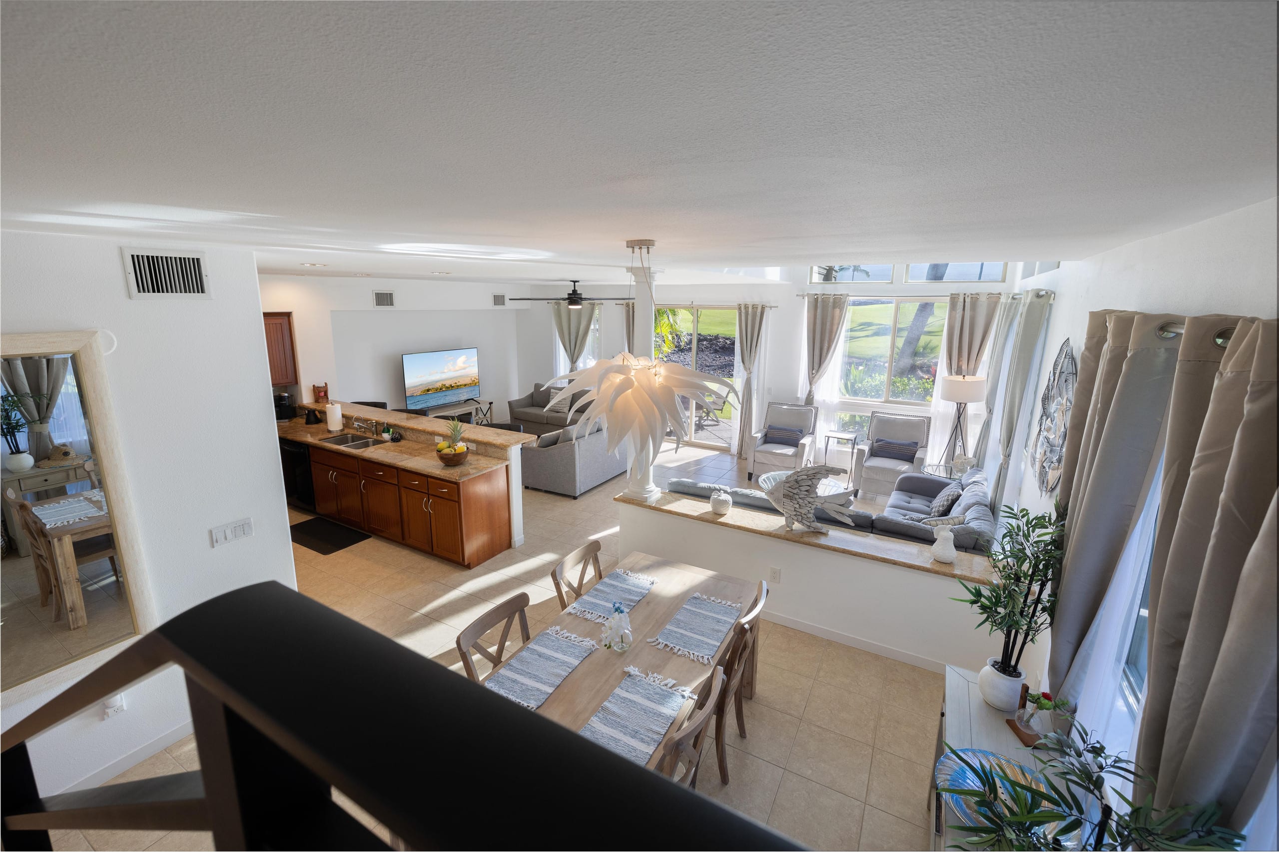 Condo in Waimea · ★5.0 · 3 bedrooms · 4 beds · 3 private baths - Image 3